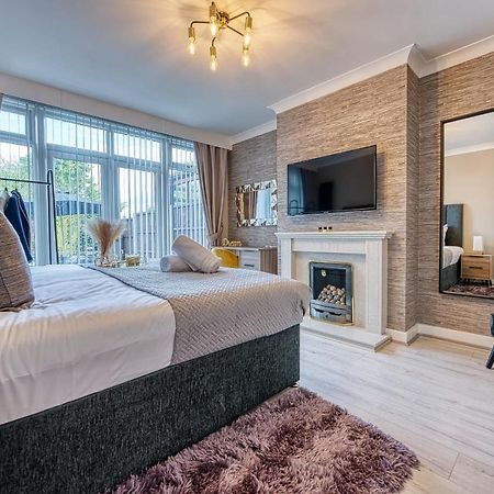 Elegant 5 Bed House - Sleeps 9, Central Solihull, Nec, Jlr, Hs2, Resorts World, Airport Business And Leisure Stays, Экстерьер фото
