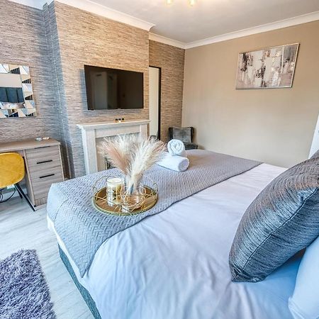 Elegant 5 Bed House - Sleeps 9, Central Solihull, Nec, Jlr, Hs2, Resorts World, Airport Business And Leisure Stays, Экстерьер фото