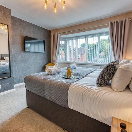 Elegant 5 Bed House - Sleeps 9, Central Solihull, Nec, Jlr, Hs2, Resorts World, Airport Business And Leisure Stays, Экстерьер фото