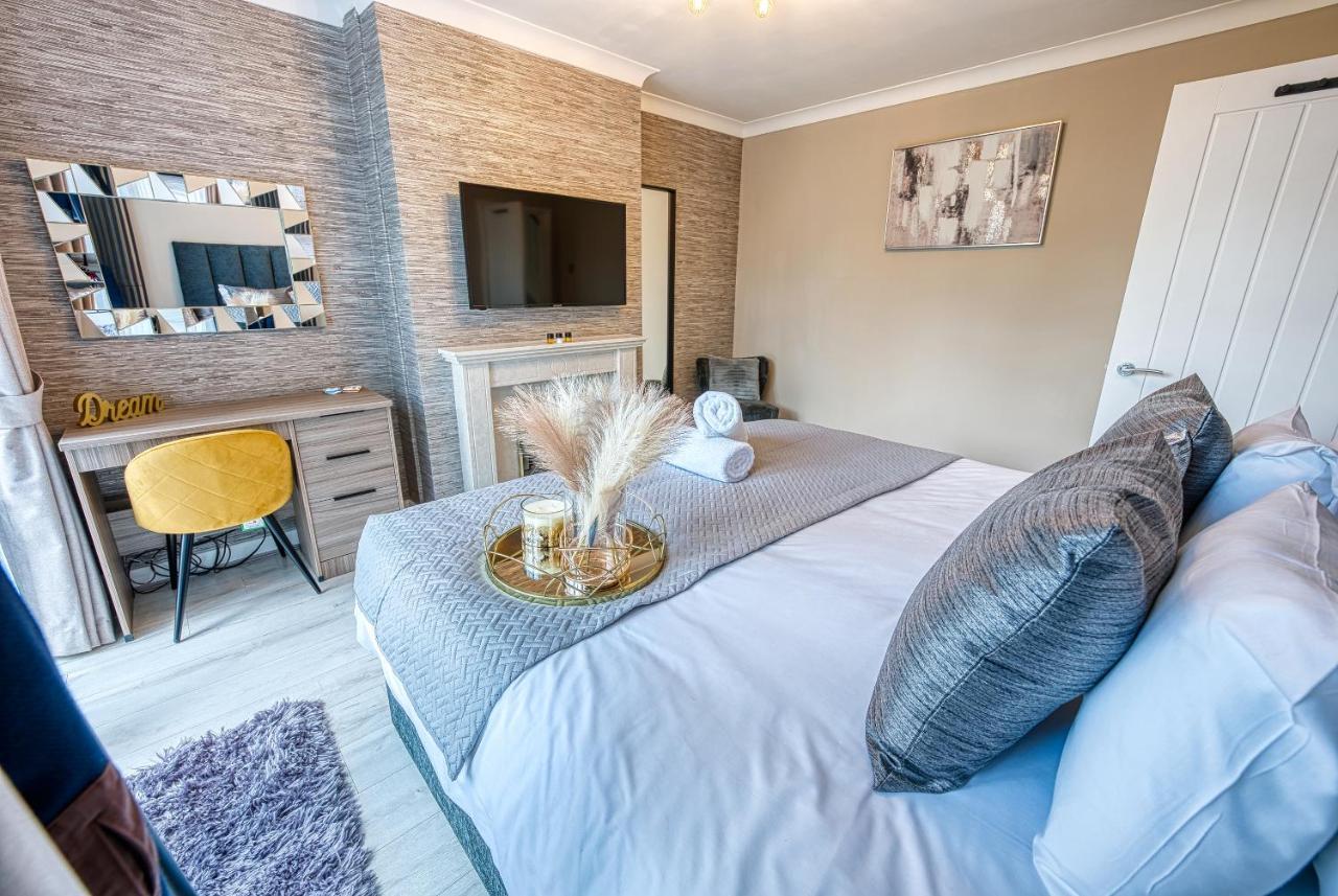 Elegant 5 Bed House - Sleeps 9, Central Solihull, Nec, Jlr, Hs2, Resorts World, Airport Business And Leisure Stays, Экстерьер фото