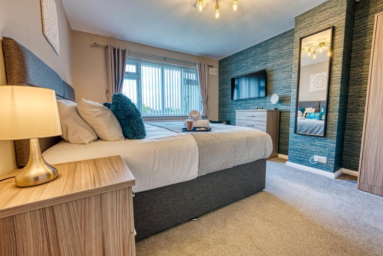Elegant 5 Bed House - Sleeps 9, Central Solihull, Nec, Jlr, Hs2, Resorts World, Airport Business And Leisure Stays, Экстерьер фото