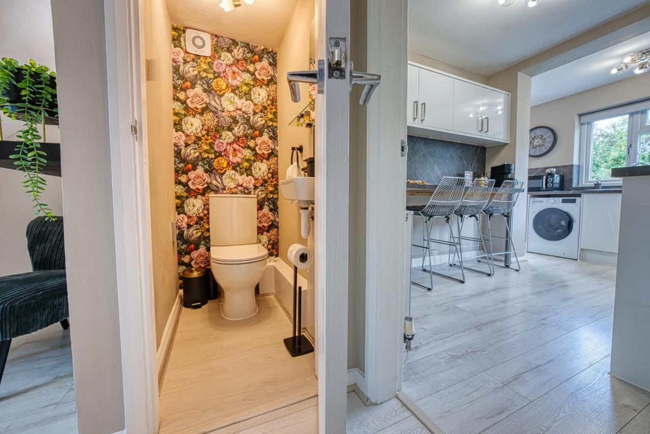 Elegant 5 Bed House - Sleeps 9, Central Solihull, Nec, Jlr, Hs2, Resorts World, Airport Business And Leisure Stays, Экстерьер фото