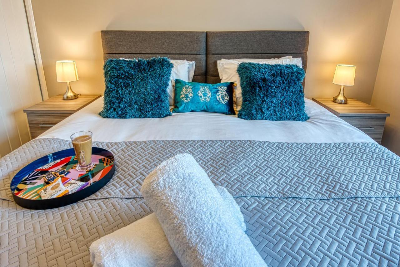 Elegant 5 Bed House - Sleeps 9, Central Solihull, Nec, Jlr, Hs2, Resorts World, Airport Business And Leisure Stays, Экстерьер фото
